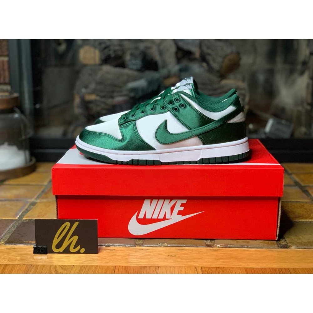 Women’s 8 Nike Dunk Low “Satin Green” Athletic Sneakers DX5931-100